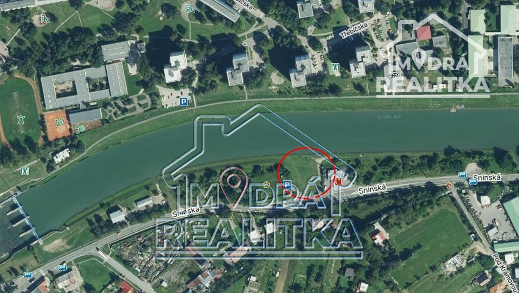 Lukratívny pozemok pri Laborci na predaj