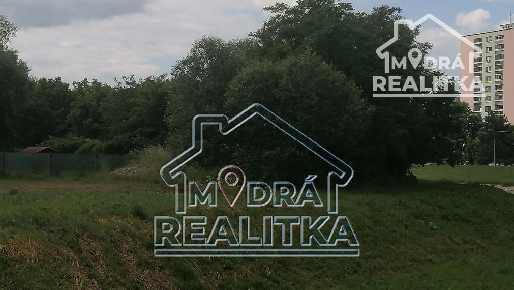 Lukratívny pozemok pri Laborci na predaj