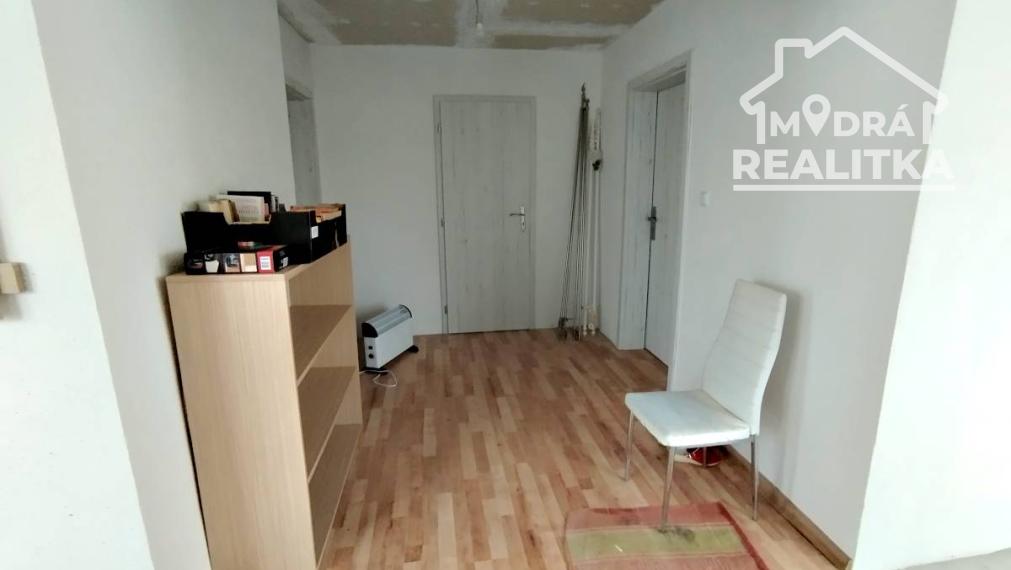 Malebná chalupa v podhorskej obci Habura