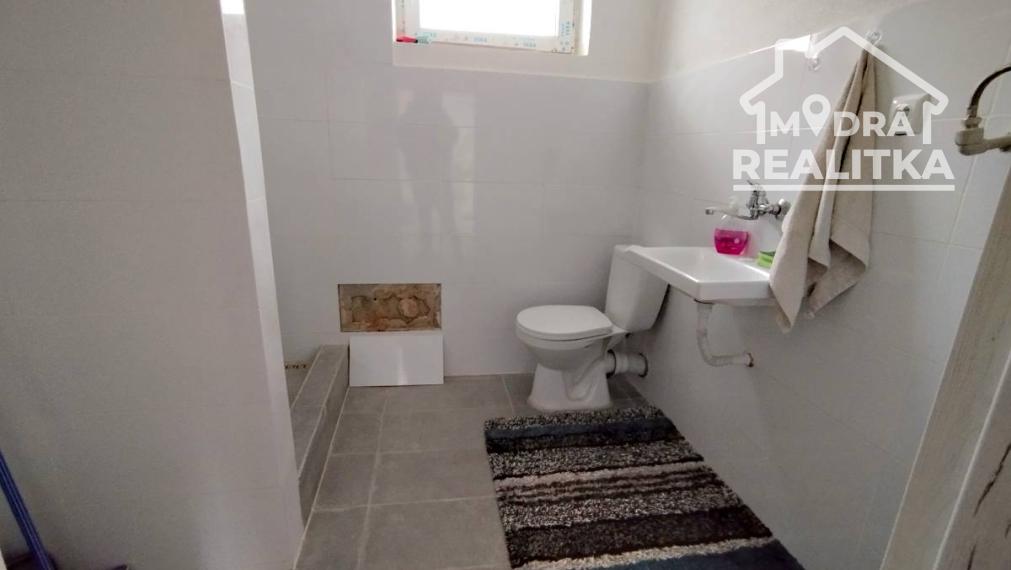 Malebná chalupa v podhorskej obci Habura