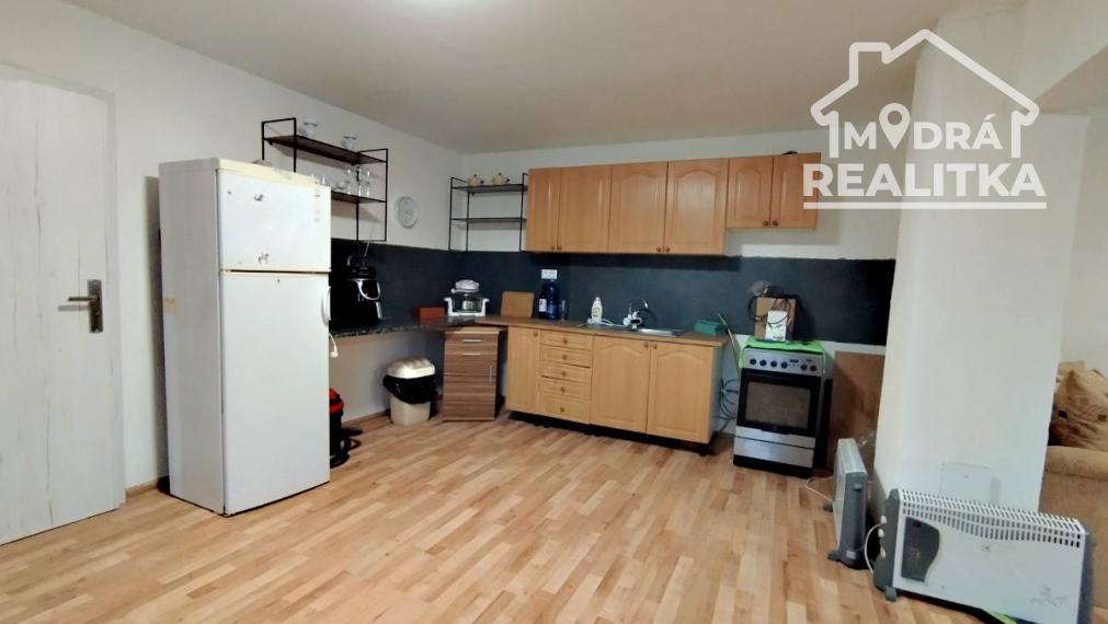 Malebná chalupa v podhorskej obci Habura