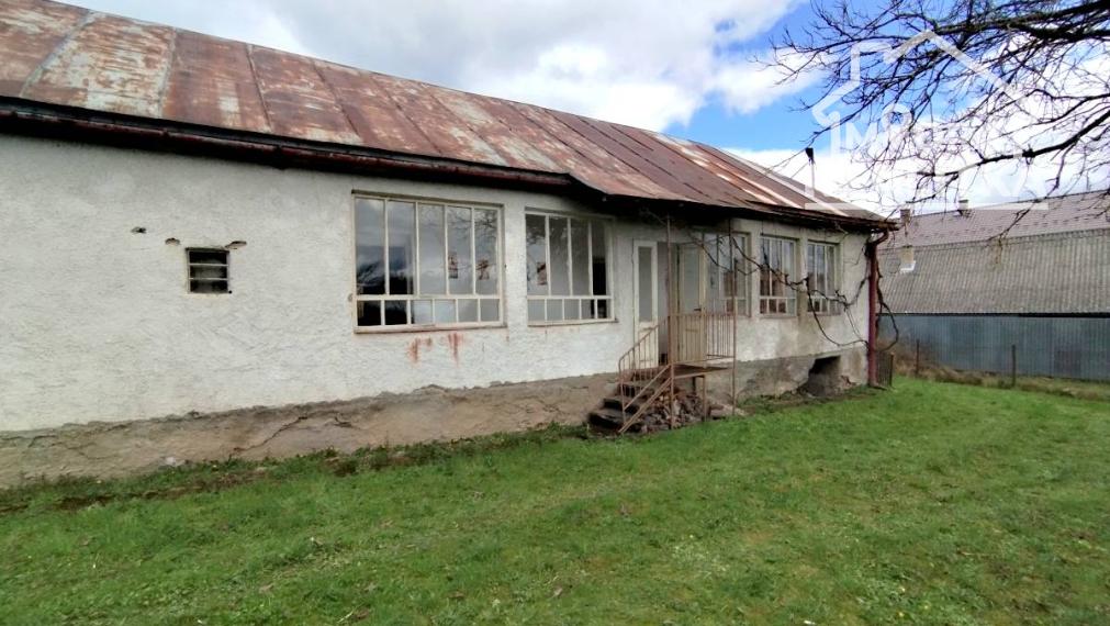 Chalupa na samote s dvoma  pozemkami – Pichne, okres Snina