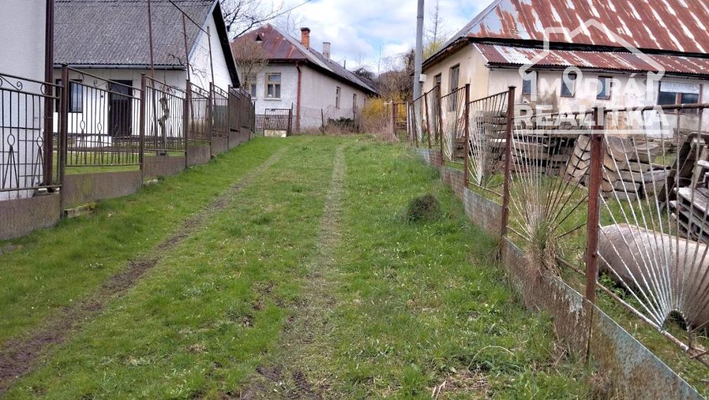 Chalupa na samote s dvoma  pozemkami – Pichne, okres Snina