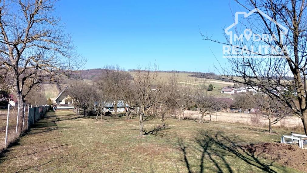 PREDANÝ - Stavebný pozemok vo Víťazovciach