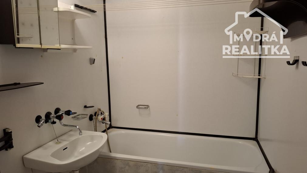 ZNÍŽENÁ CENA - 3-izbový byt -Komenského