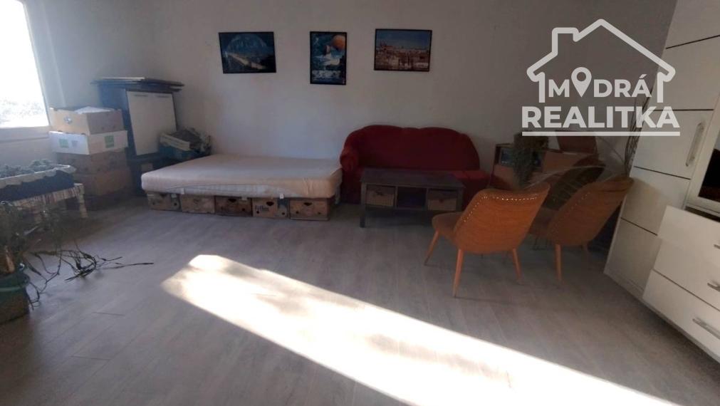 Rodinný dom s potenciálom rodinného sídla na pozemku takmer 1 ha