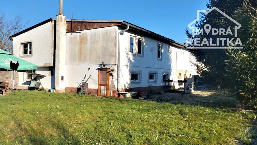 Rodinný dom s potenciálom rodinného sídla na pozemku takmer 1 ha