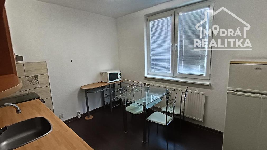 PRENÁJOM: Priestranný 3-izbový byt so špajzou (73 m²) – Humenné, pod Sokolejom