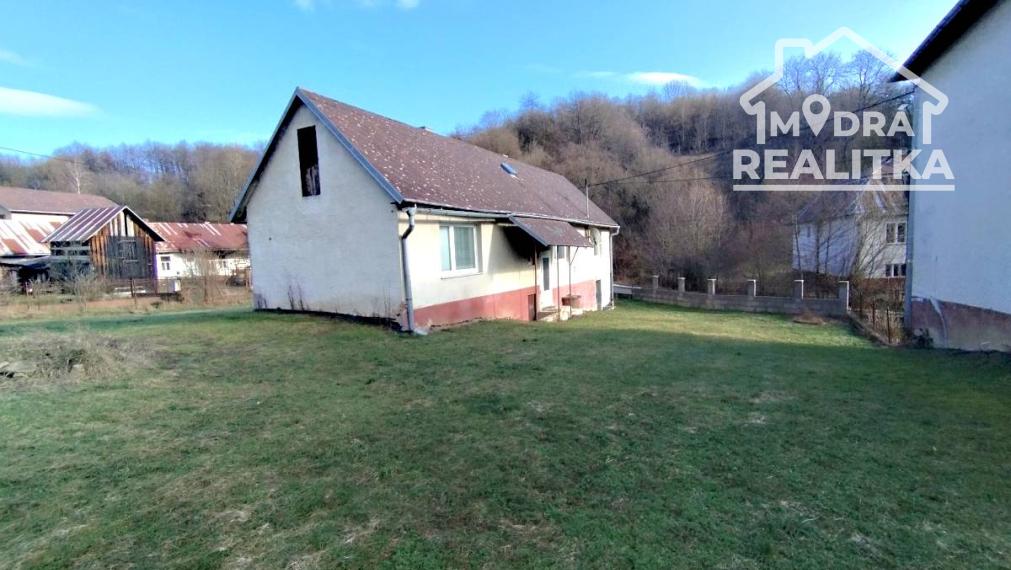 Rodinný dom s 3000 m² pozemkom – Pčoliné