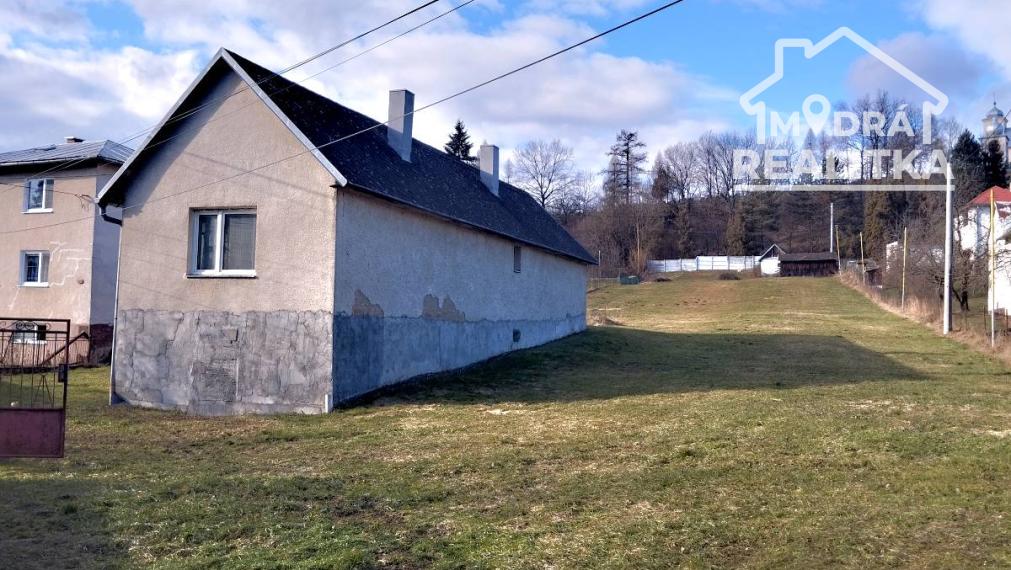 Rodinný dom s 3000 m² pozemkom – Pčoliné