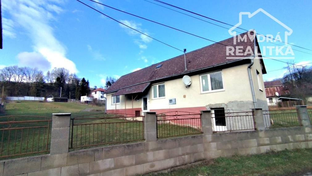 Rodinný dom s 3000 m² pozemkom – Pčoliné