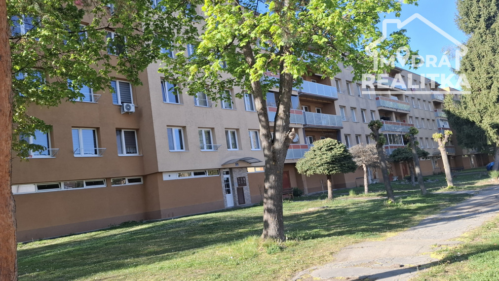 Predám priestranný 4-izbový byt – Vihorlatská ulica