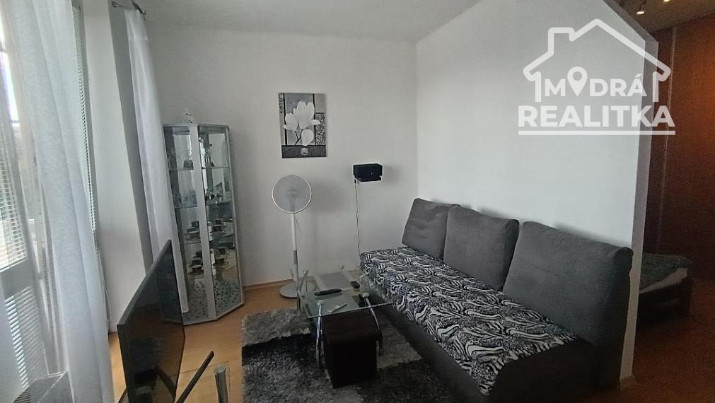 Na predaj štýlový 1-izbový zrekonštruovaný byt v centre – 41 m², balkón