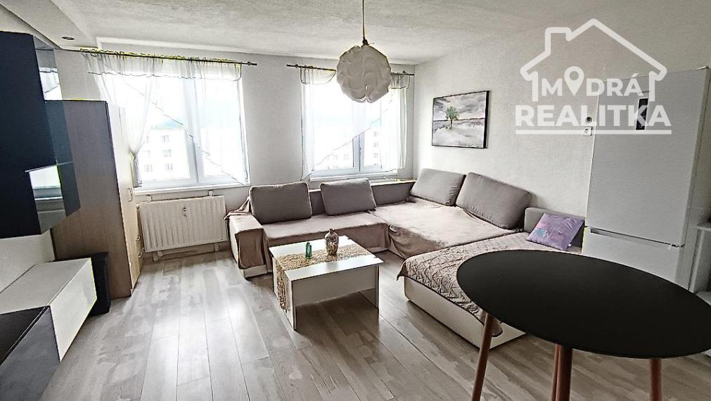 Na prenájom veľká zariadená garsónka na Sídlisku III – 32 m²