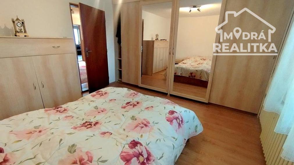 Výnimočná usadlosť s rodinným domom  a štýlovými hospodárskymi stavbami v Košarovciach