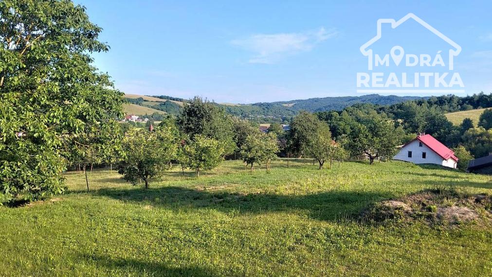 Výnimočná usadlosť s rodinným domom  a štýlovými hospodárskymi stavbami v Košarovciach