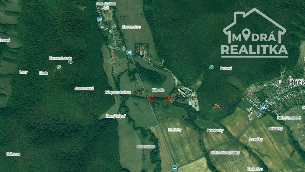 Na predaj: Rozľahlý slnečný pozemok s vlastným potokom len 2 km od Humenného