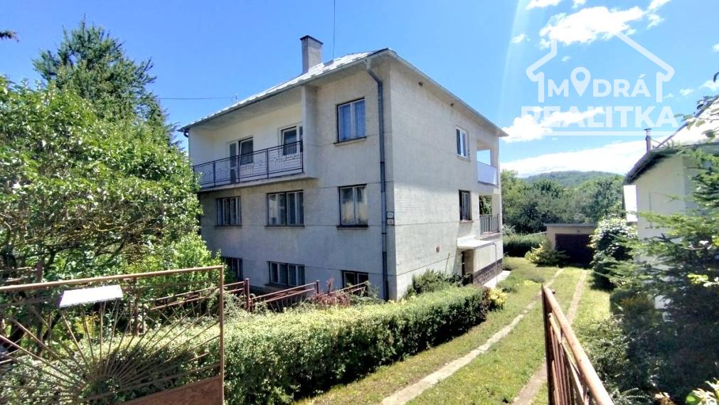 Rodinný dom v Snine na predaj - na bývanie i podnikanie.