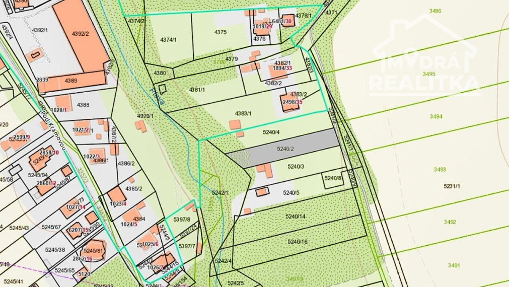 Pozemok v Humennom s investičným potenciálom – 1 329 m²