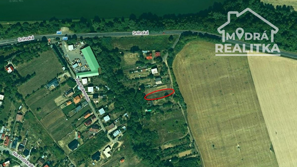 Pozemok v Humennom s investičným potenciálom – 1 329 m²