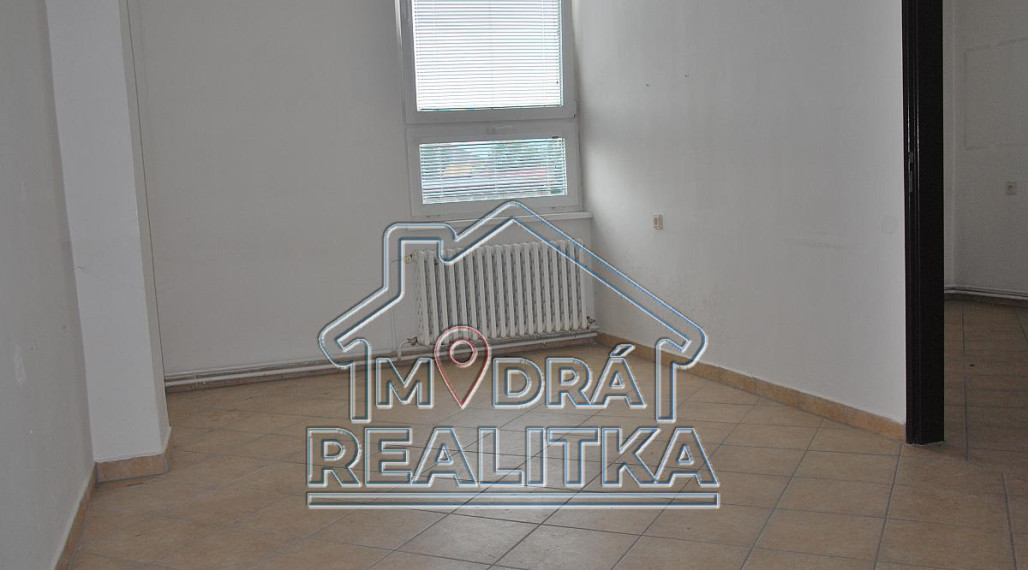 Na predaj samostatné kancelárske priestory v Humennom