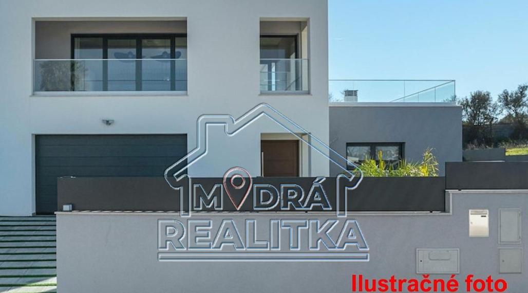 Veľký pozemok v širšom centre Humenného na predaj