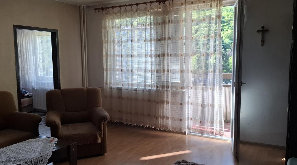 Predám 4-izbový byt