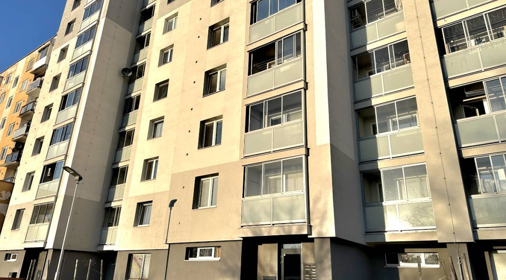 Priestranný 2-iz byt (72 m²) s potenciálom na 3 iz.