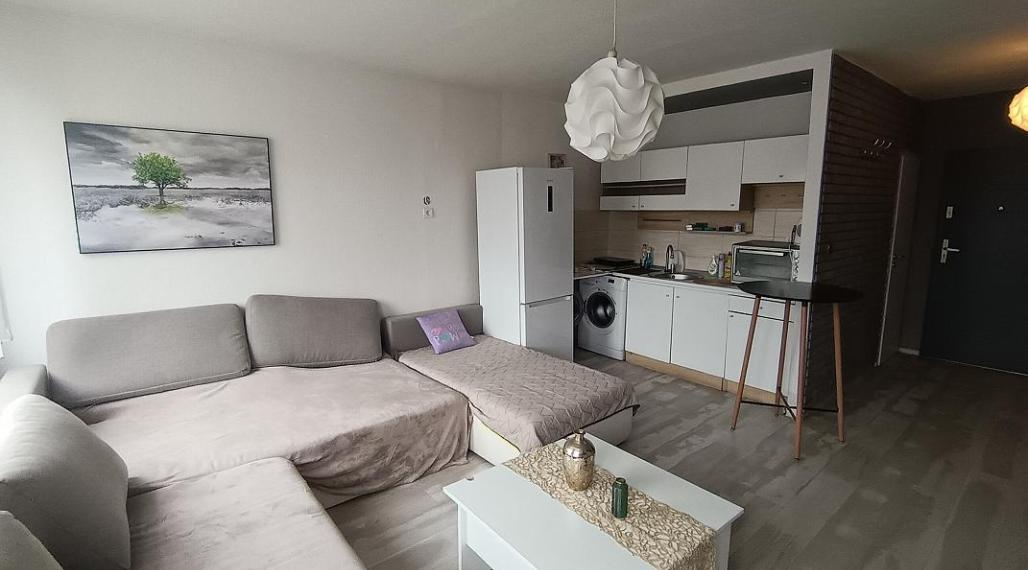 Na prenájom veľká zariadená garsónka na Sídlisku III – 32 m²