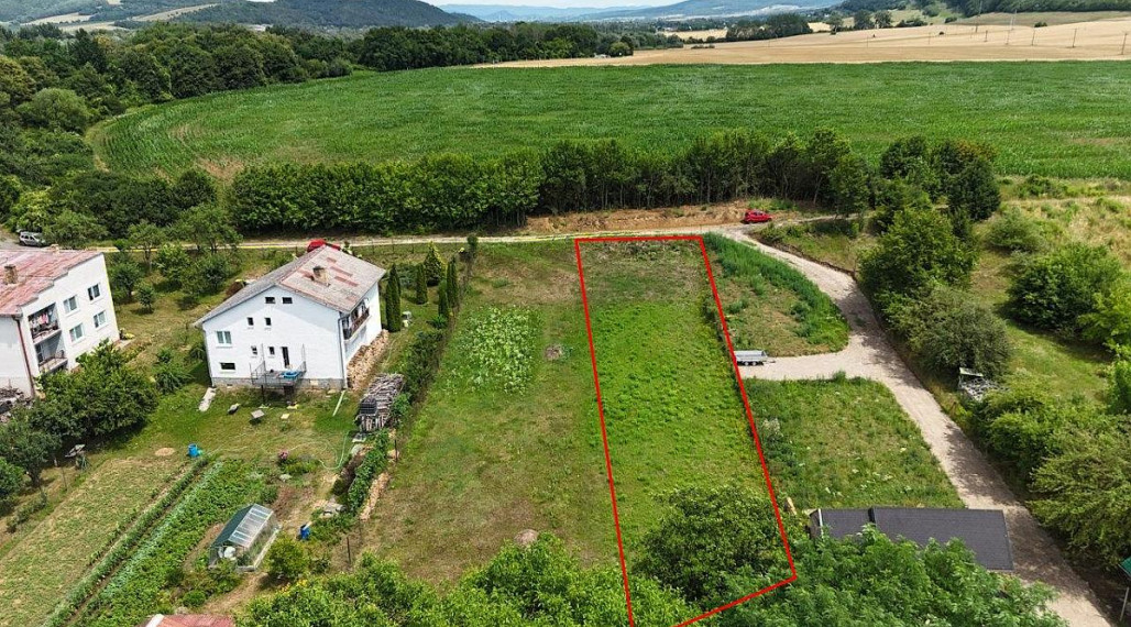 Pozemok v Humennom s investičným potenciálom – 1 329 m²