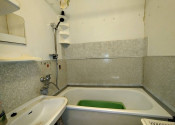 NA PREDAJ 2,5-IZBOVÝ BYT V CENTRE MESTA – KUKORELLIHO ULICA - fotografia 9