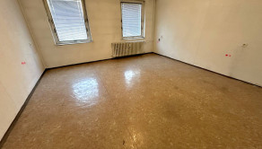 Priestranný 2-iz byt v Snine – 72 m² - fotografia 1