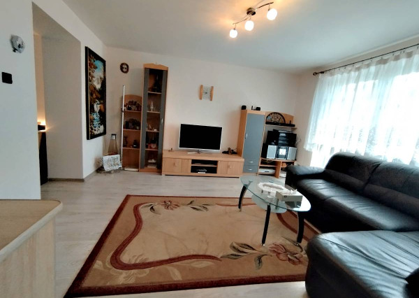 2-izb. zrekonštruovaný byt pri poliklinike.