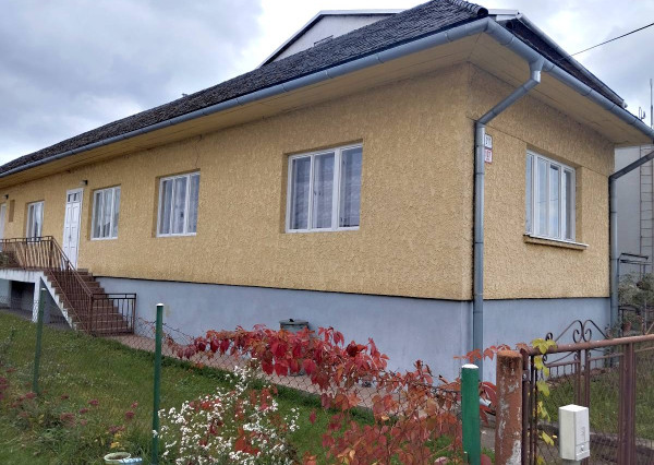 PREDANÝ -  Rodinný dom na predaj