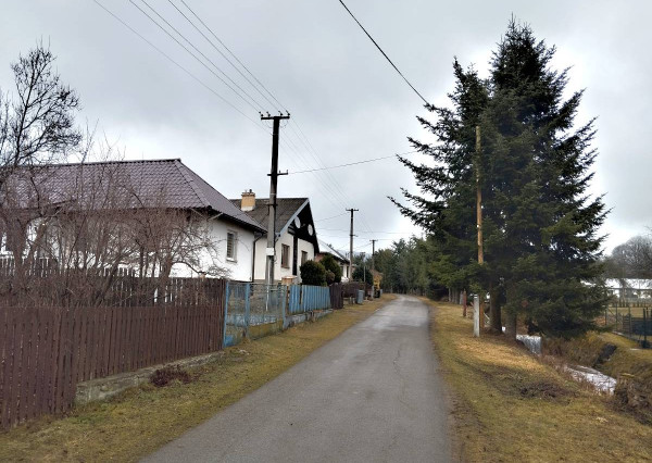 Malebná chalupa v podhorskej obci Habura