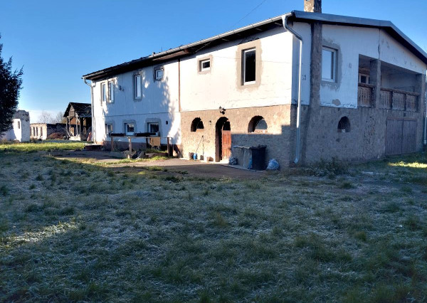 Rodinný dom s potenciálom rodinného sídla na pozemku takmer 1 ha