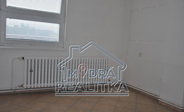 Na predaj samostatné kancelárske priestory v Humennom - fotografia 1