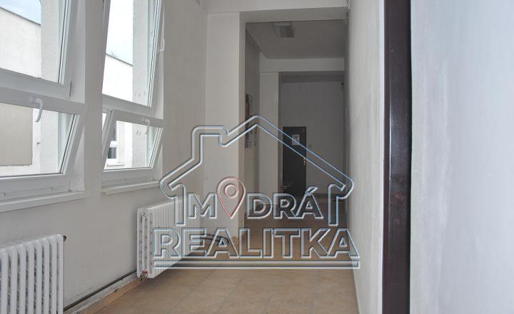 Na predaj samostatné kancelárske priestory v Humennom - fotografia 3