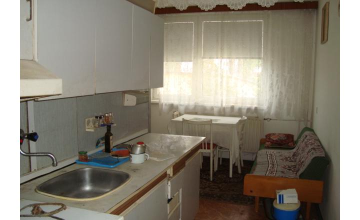 Predám 2-izbový byt - centrum mesta - fotografia 5