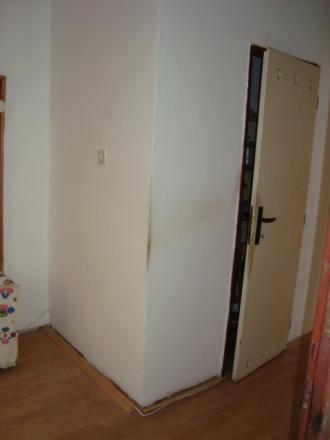 Predám 2-izbový byt - centrum mesta - fotografia 9
