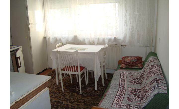 Predám 2-izbový byt - centrum mesta - fotografia 7