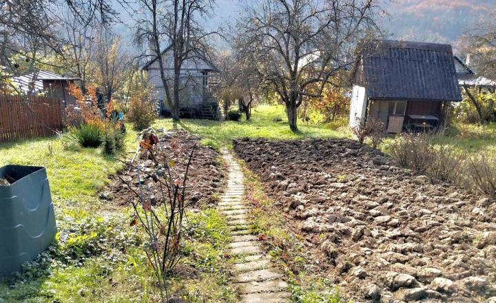 Murovaná záhradná chatka na predaj - fotografia 4