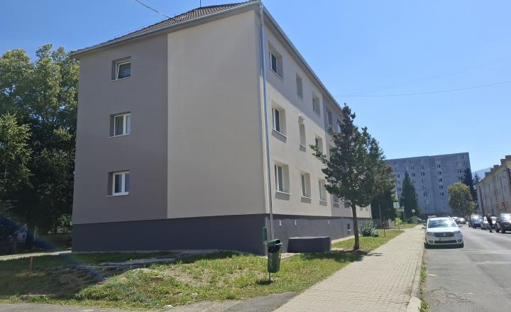 Predám 3-izbový byt v centre mesta - fotografia 14