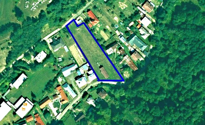 Rodinný dom s 3000 m² pozemkom – Pčoliné - fotografia 1