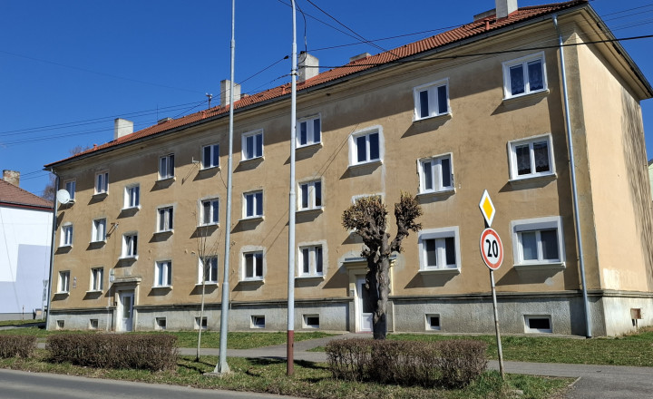 Veľký 3-izbový byt - fotografia 1