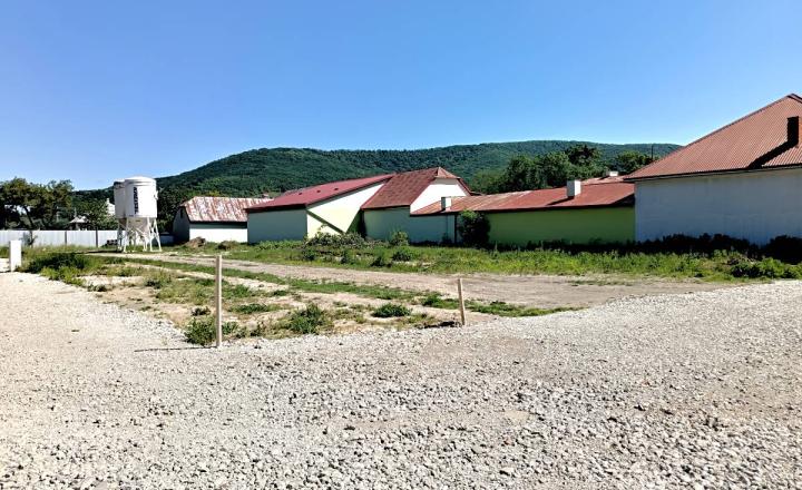 Pozemok na predaj – Stražské, blízko centra mesta - fotografia 1
