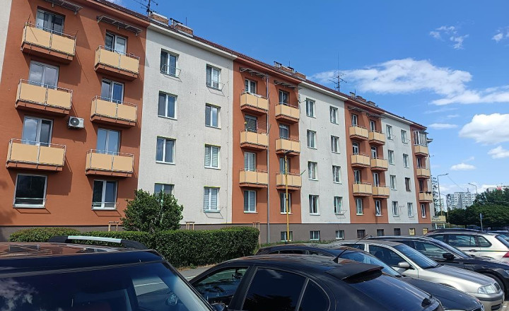Na predaj štýlový 1-izbový zrekonštruovaný byt v centre – 41 m², balkón - fotografia 7