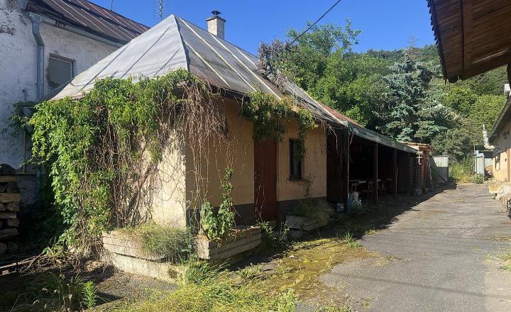 Prevádzkový objekt – hostinec s možnosťou prestavby na rodinný dom, Jasenov pri Humennom - fotografia 4