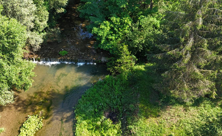 Stavebný pozemok s jedinečným bonusom na záver - fotografia 3