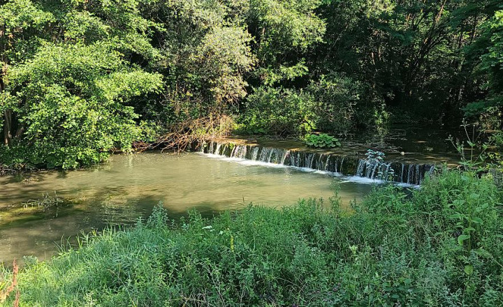 Stavebný pozemok s jedinečným bonusom na záver - fotografia 6